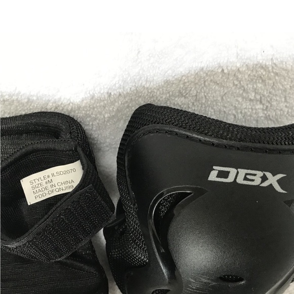 DBX Youth Inline Skating set for elbows knees wrists black Size Medium One Size - Picture 3 of 9